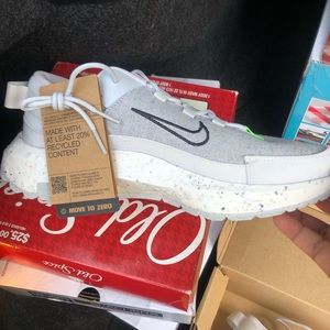 8/12 Nike brand new in box .